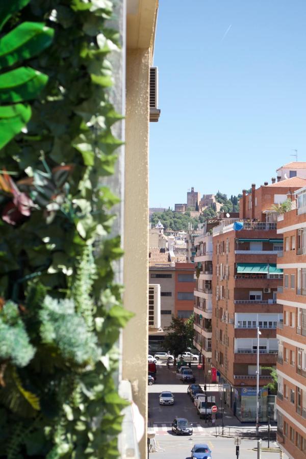 Apartamento Inteligente Con Vistas A La Alhambra Granada Bagian luar foto